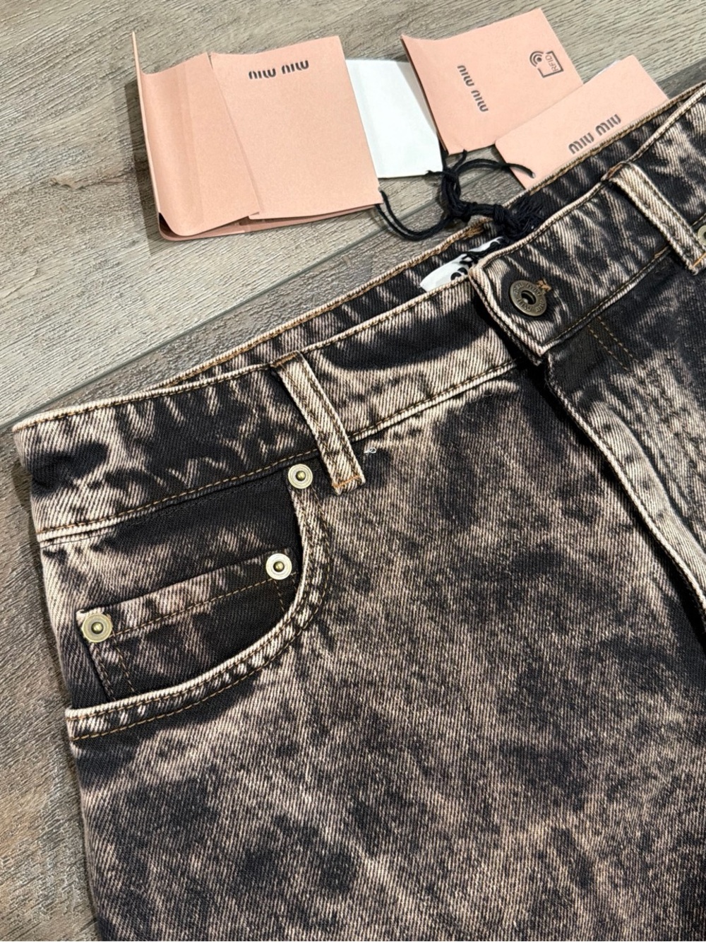 Miu Miu brown marbleized denim shorts in brown Nero - Picture 3 of 7